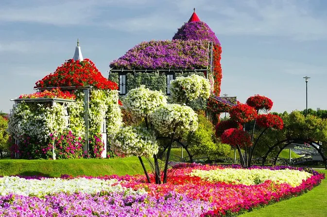 Day 3 – Miracle Garden | Global Village